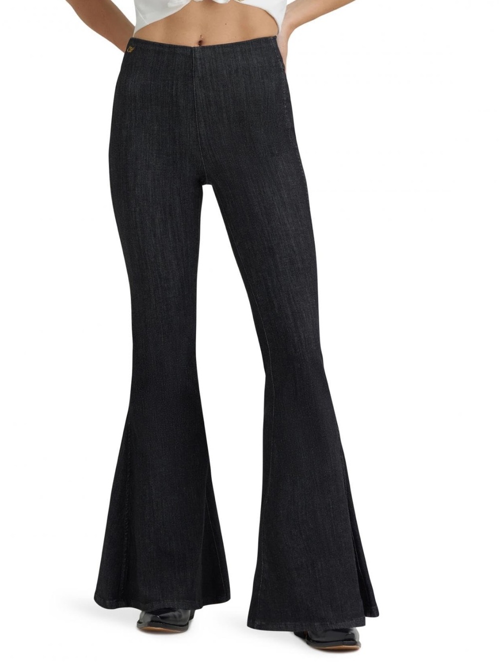 NWT Wrangler Women's X Lainey Wilson Pull On Bell Bottom Jeans